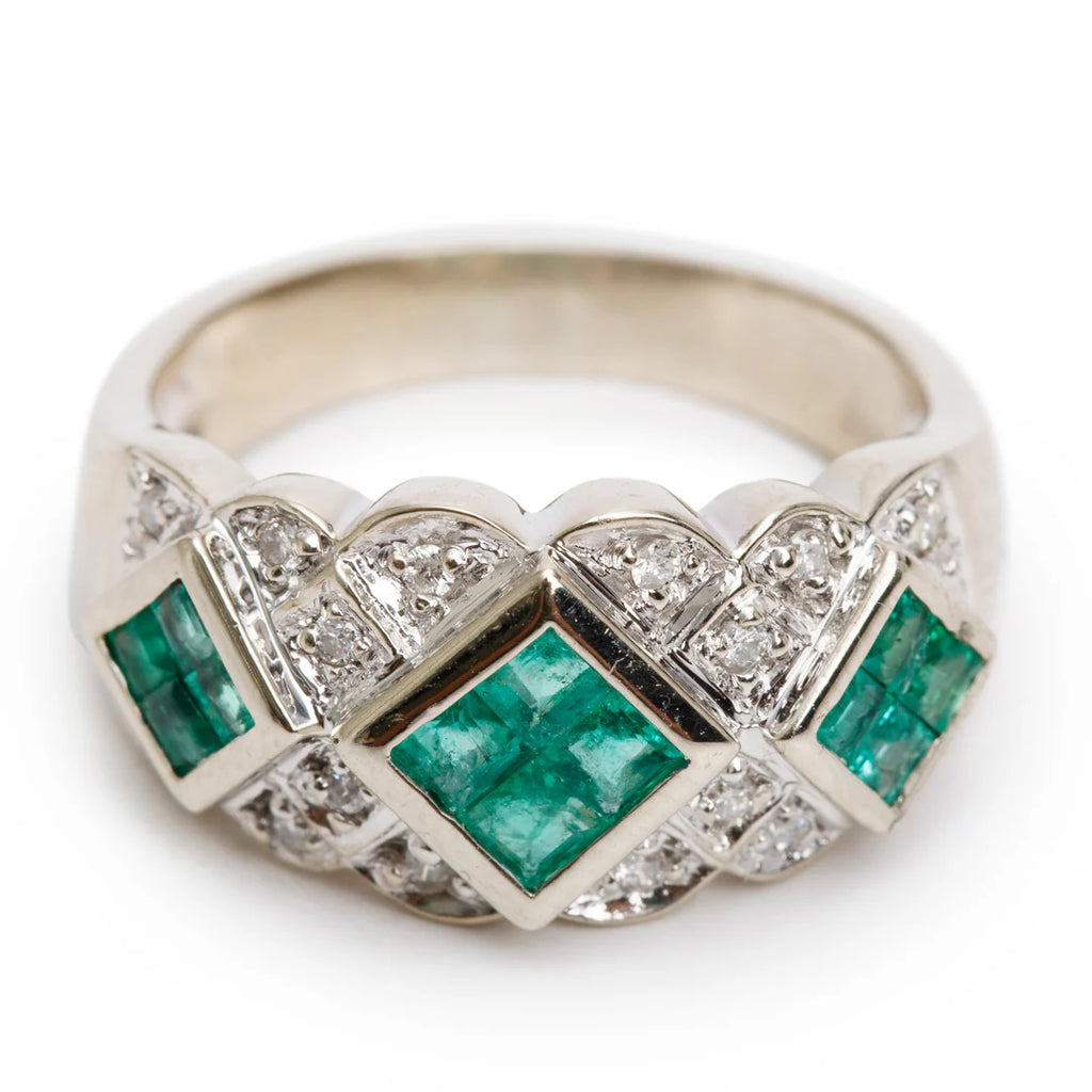 14k White Gold Emerald &amp; Diamond Ring, Size 7.25