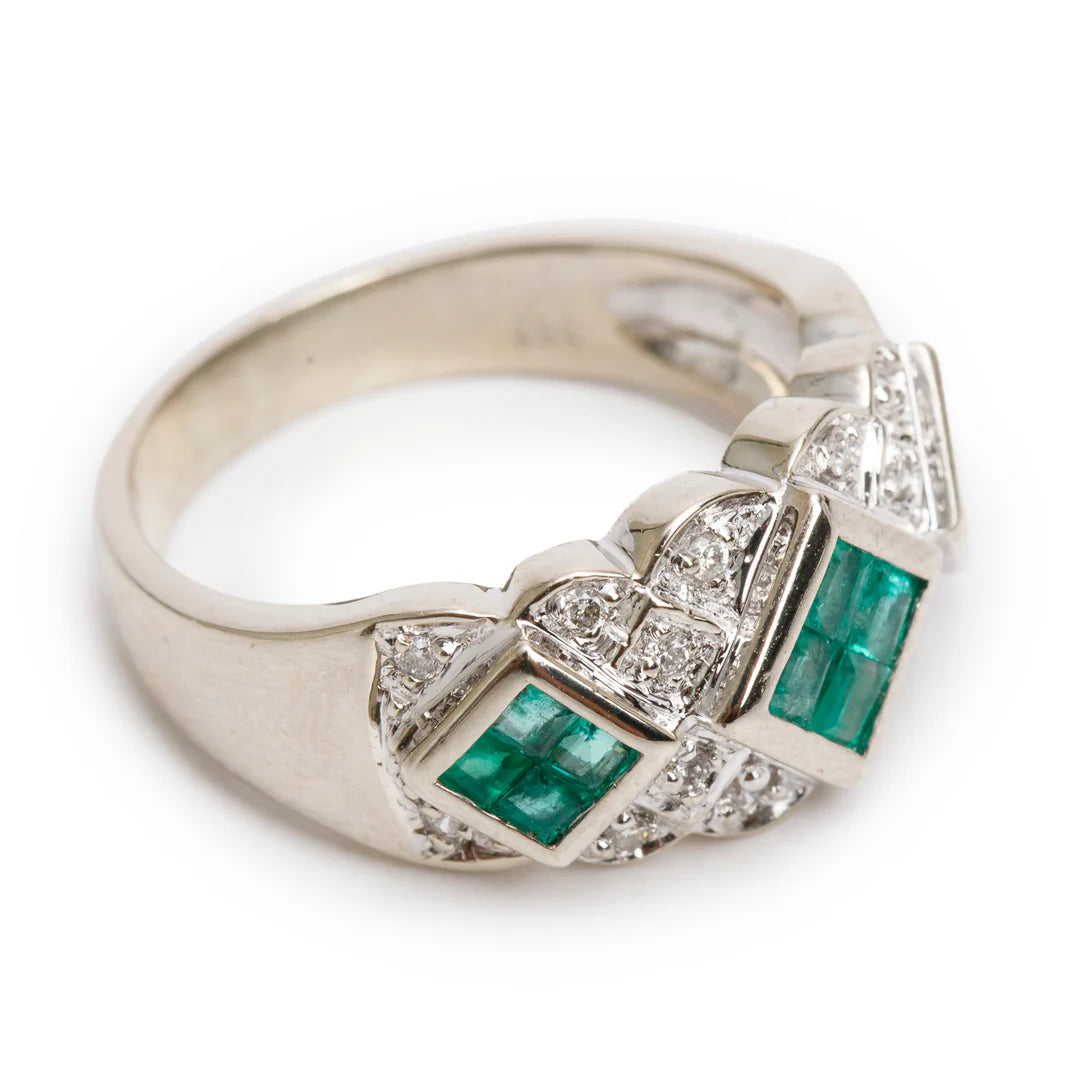 14k White Gold Emerald &amp; Diamond Ring, Size 7.25