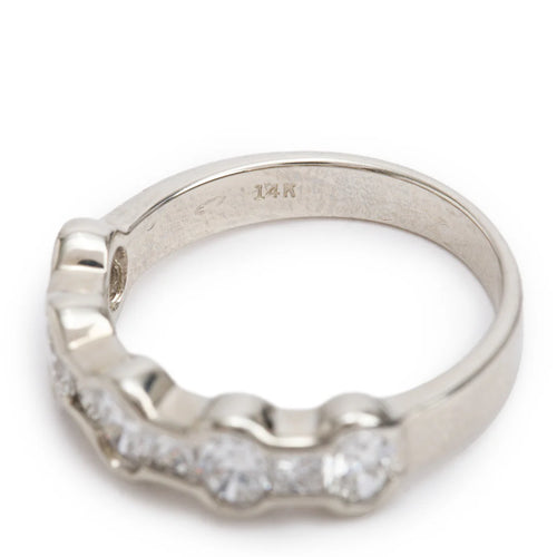 14k White Gold Diamond Band Ring, Size 6.5