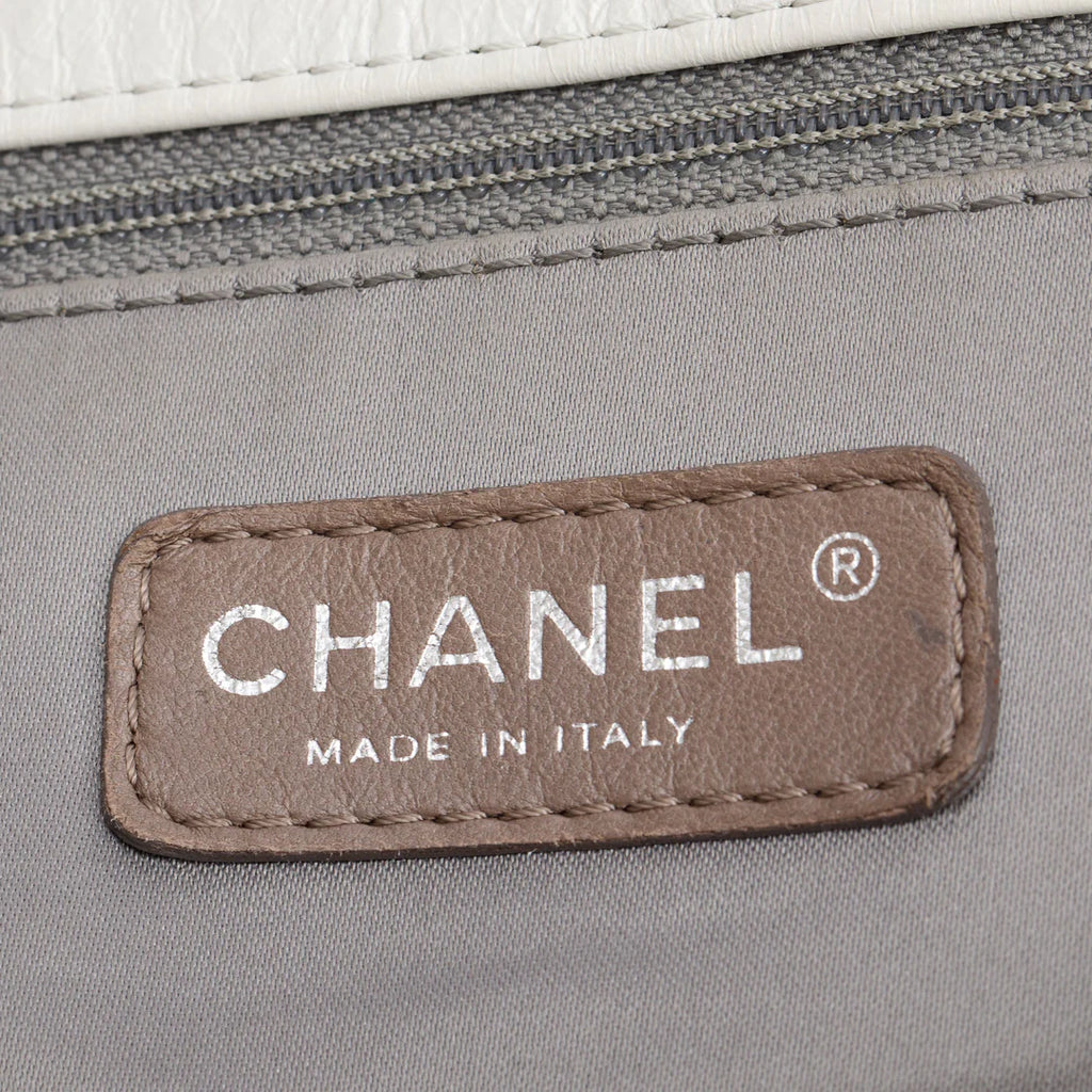 Netral Glazed Calfskin Leather Twisted Maxi Flap Bag